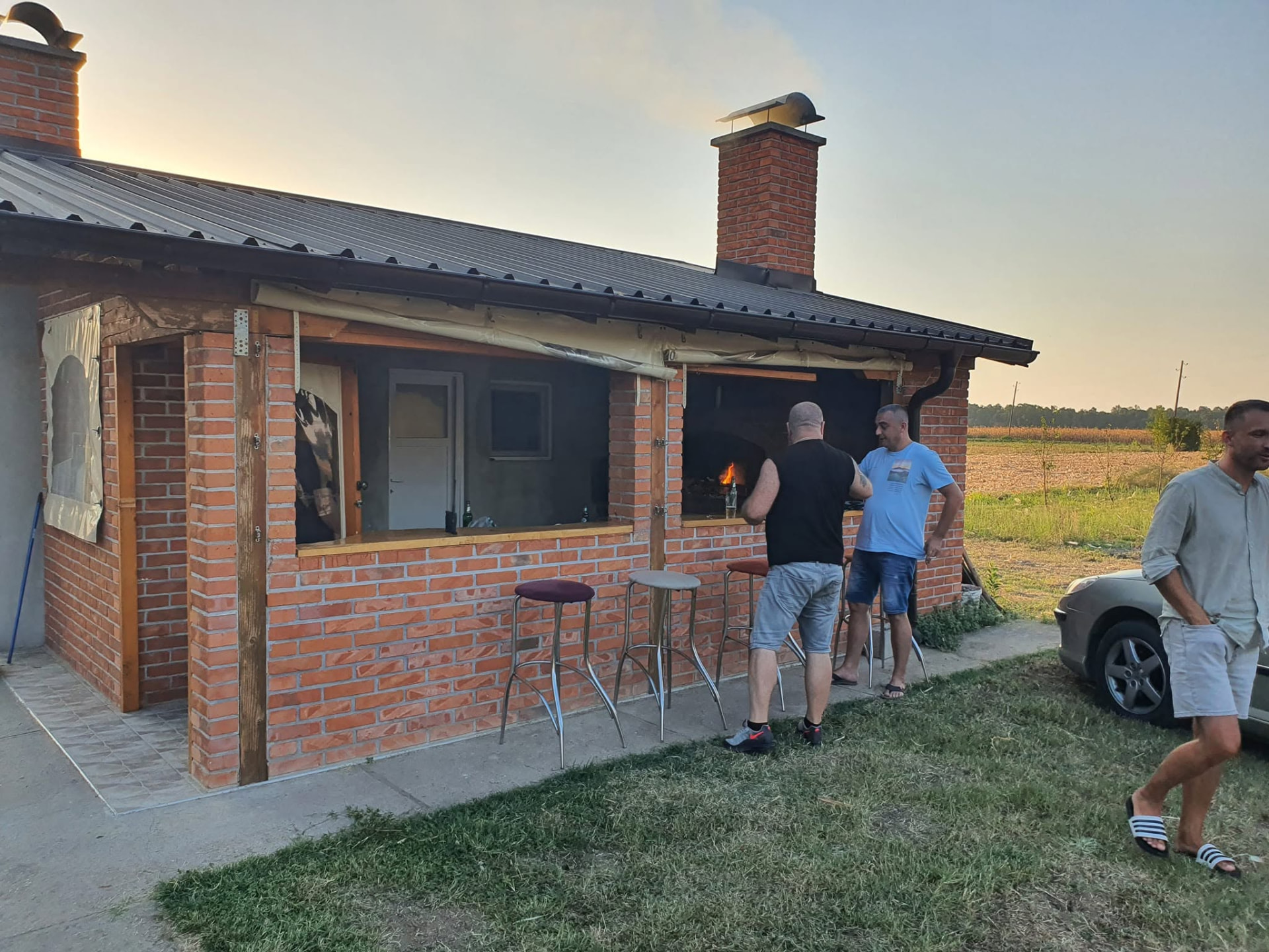 Klupsko mjesto susreta u večernjim satima